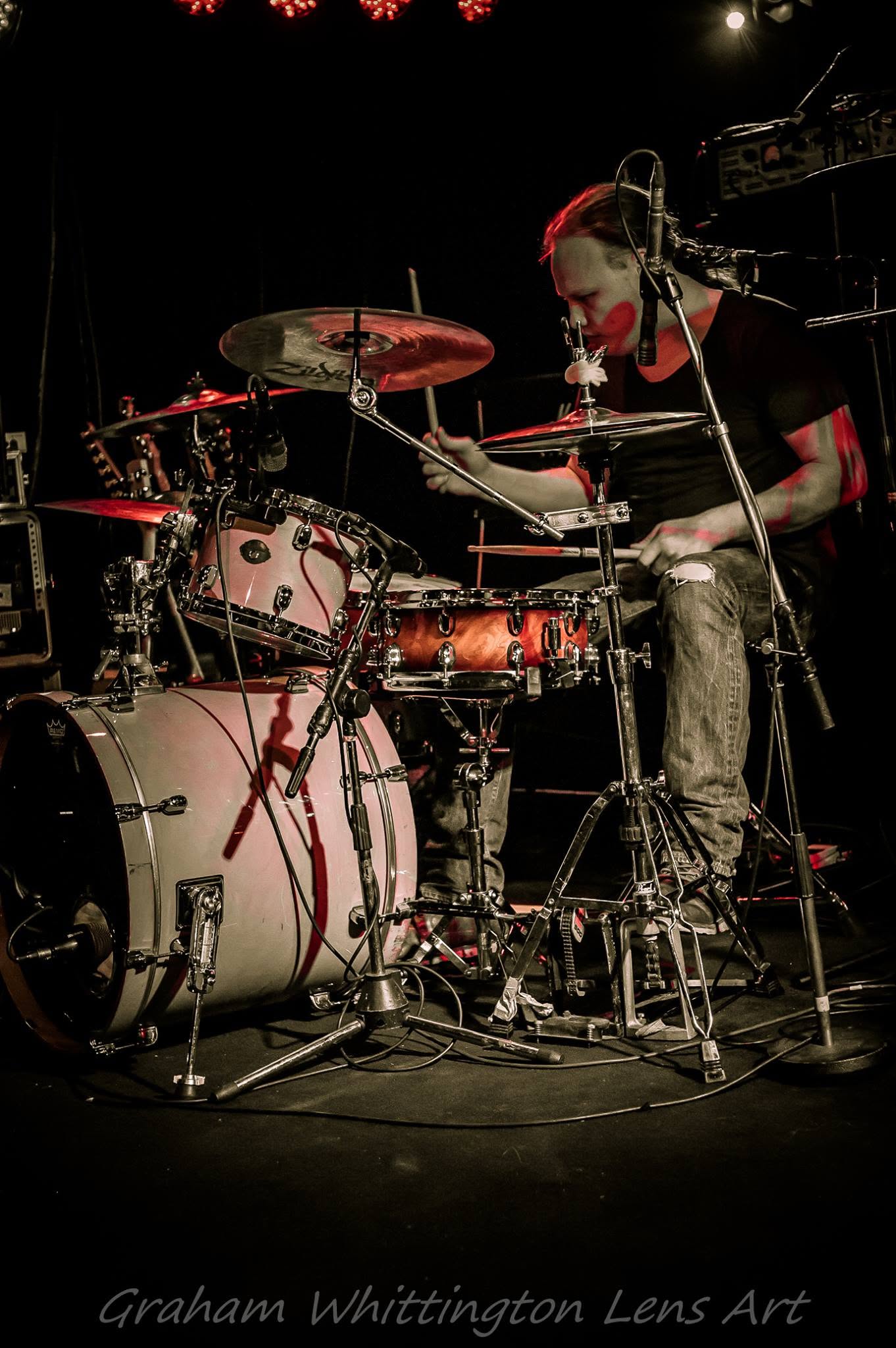 Richard Kirk performing at Whisky a Go Go