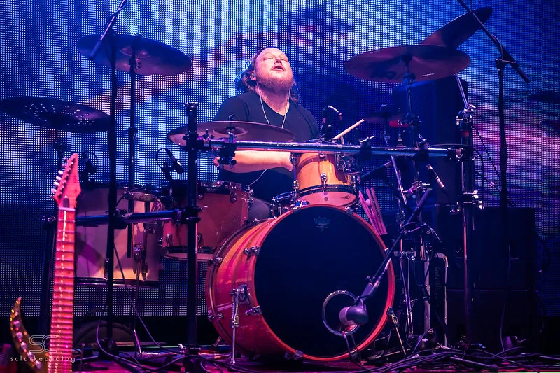 Richard Kirk performing